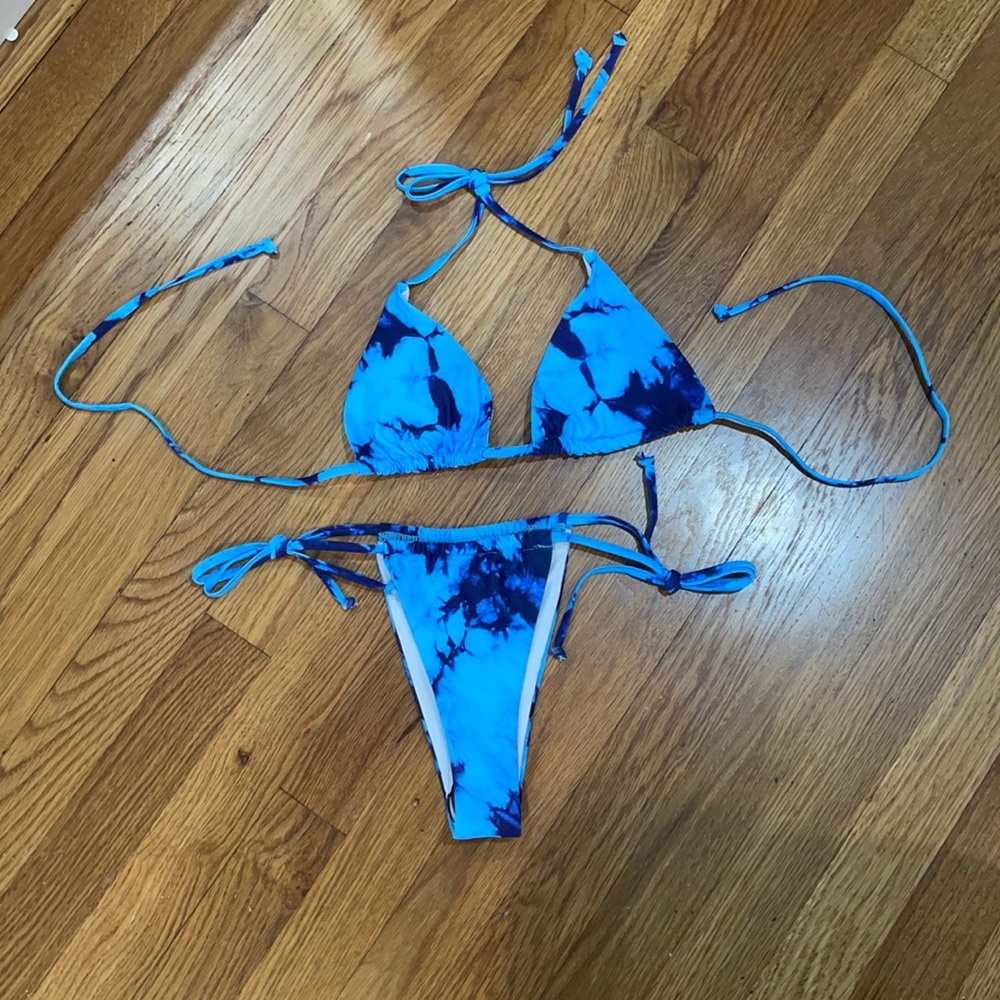 Tie dye blue cheeky bikini